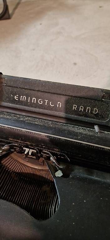 Macchine da scrivere: Remington rand schreibmaschine  – Usato da Aeschau venduto da Marc311994 3