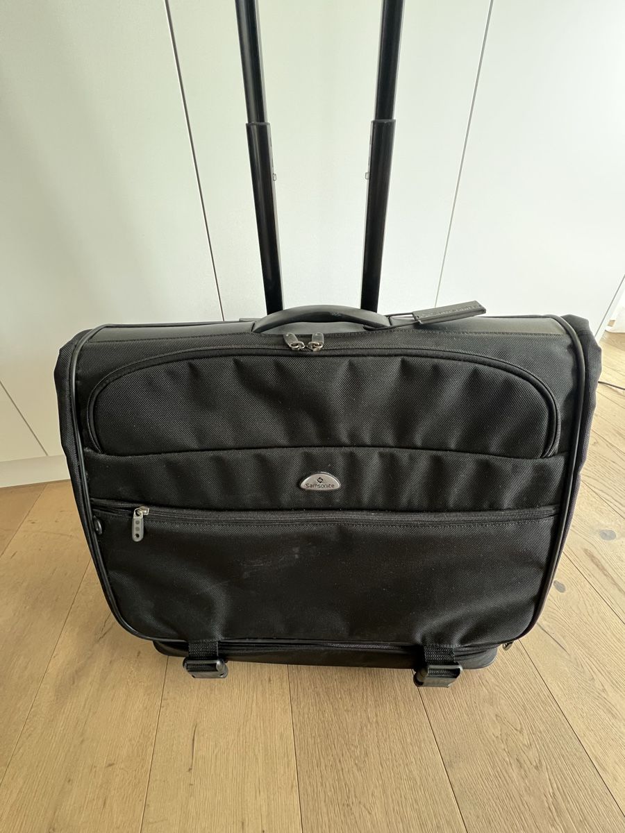 Samsonite Valigie: Samsonite Kleidersack Trolley - Top Zustand! Schwarz – Usato da Winterthur venduto da O2cando2