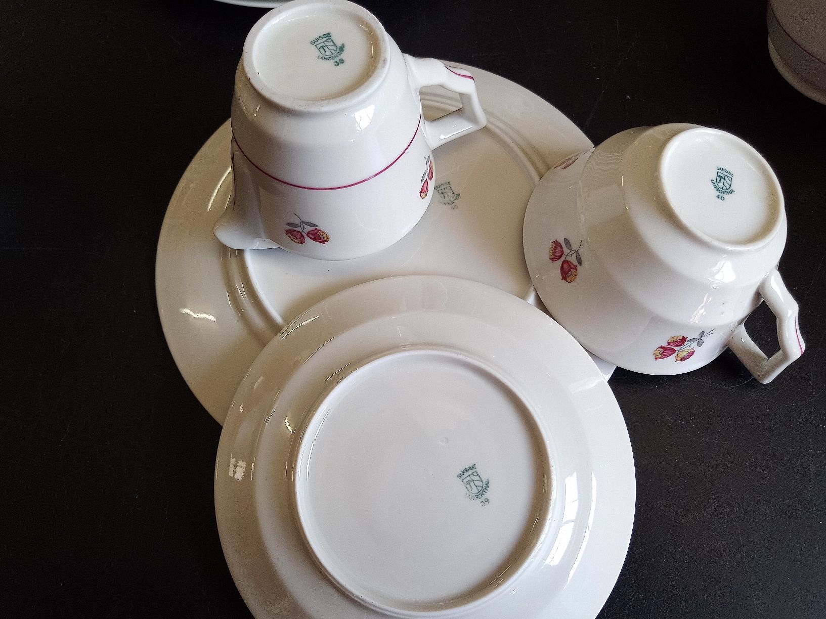 Set di piatti: Langenthal Teeservice 6Personen - Tee Geschirr Set – Usato da Reiden venduto da Zofi-Brocki 6