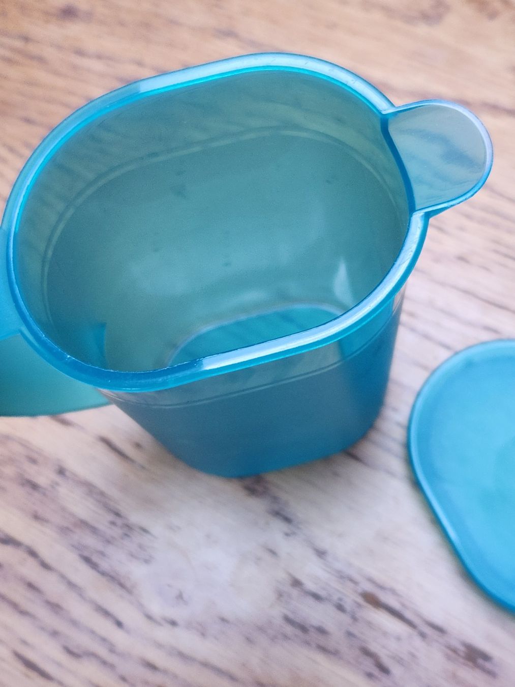 Tupperware Contenitori & Simili: Tupperware Krug 0,5l blau oder grün oder Rot – Usato da Gstaad venduto da Kuhstall-2026 6