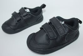 Baskets Nike t. 22