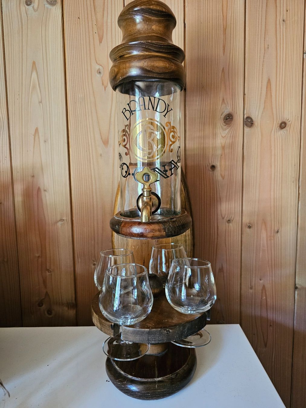 Verres: Getränkedispenser Brandy Glas Holz mit 4 Gläsern – D'occasion à Bigenthal par Westerngirl