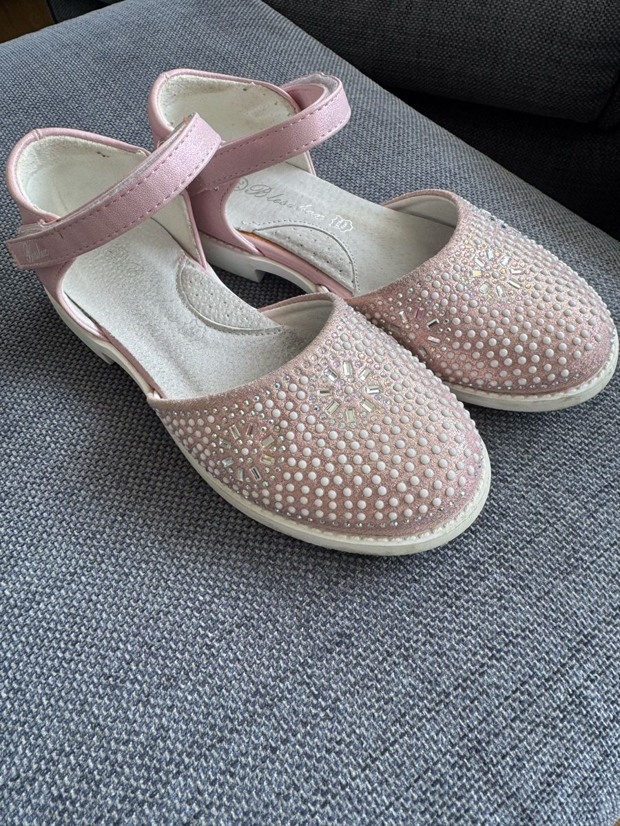 Schuhe für Mädchen: Shoes size 31 – Gebraucht aus Blonay von art_7f87 4