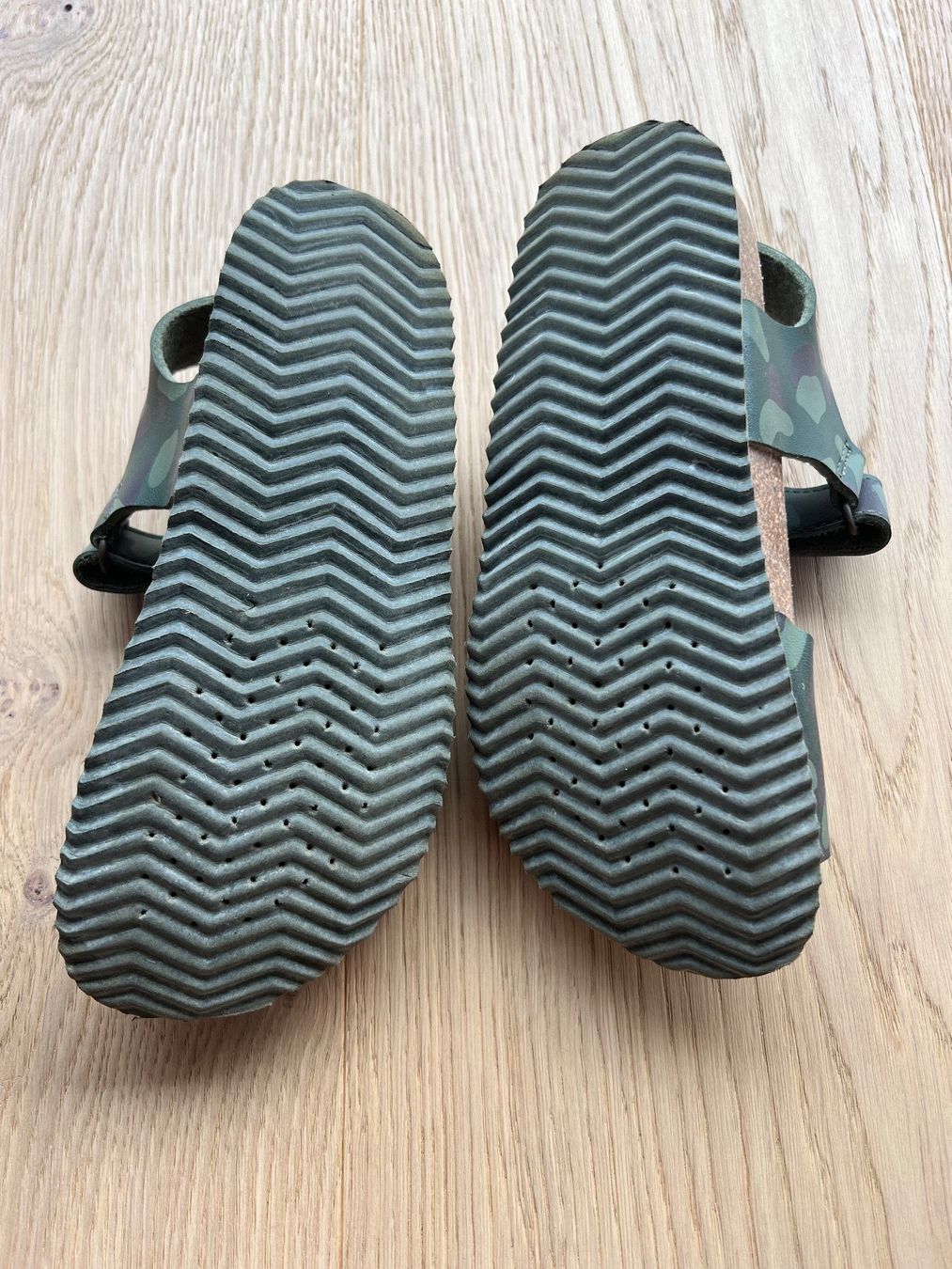Geox Scarpe per ragazzi: Riemensandalen von GEOX Gr. 32 – Usato da Ennetbaden venduto da Katiusia 2