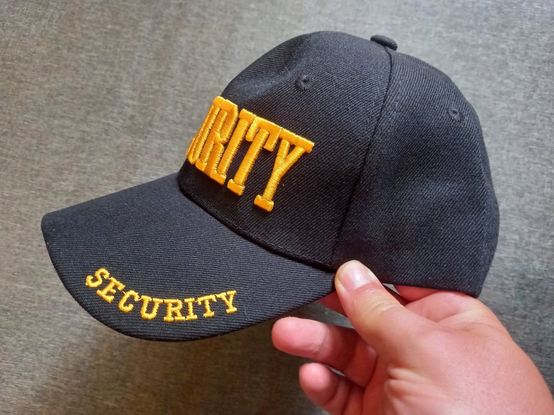 Copricapi, berretti & cappellini: 4x Schwarze Kappen SECURITY bestickt - Casquette sécurité – Nuovo e nell'imballaggio originale da Lausanne venduto da FASHION-WORLD-SHOP 4