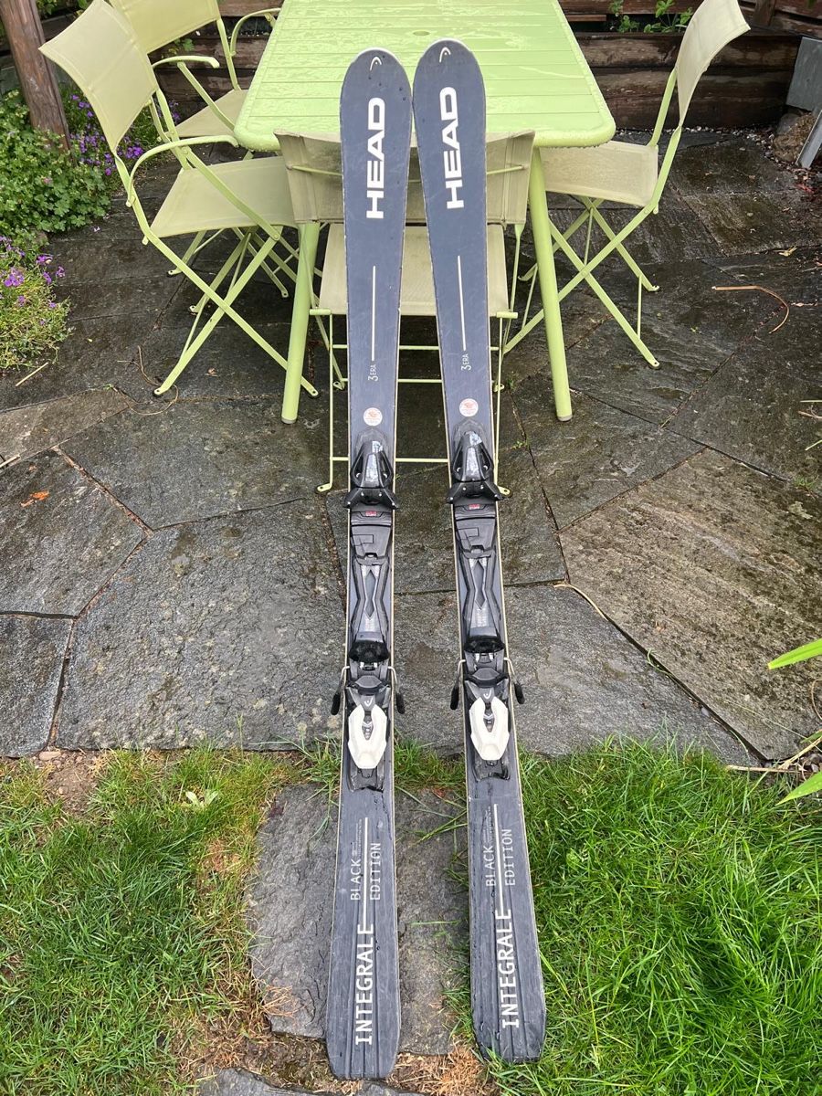 Head Skis: HEAD Ski Integrale Black Edition mit Bindung – Gebraucht aus Thierachern von JC_03