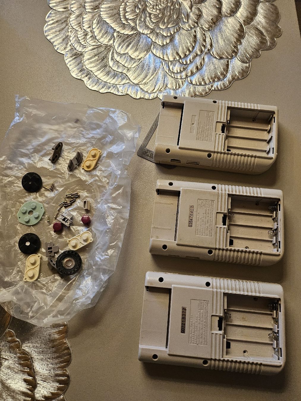 Nintendo Konsolen: Nintendo Gameboy Cases Ersatzteile  – Gebraucht aus St. Gallen von Cocos_Ricardo 6