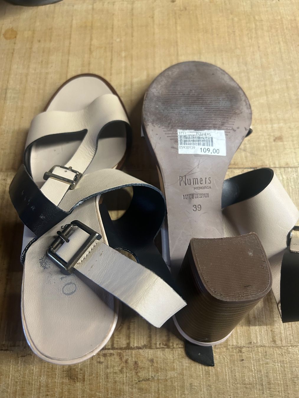 Chaussures femmes: Sandales à talons – D'occasion à Val-d'Illiez par Dombou 2