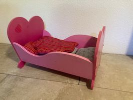 Puppenbett Herzform pink mit Kissen und Bettzeug