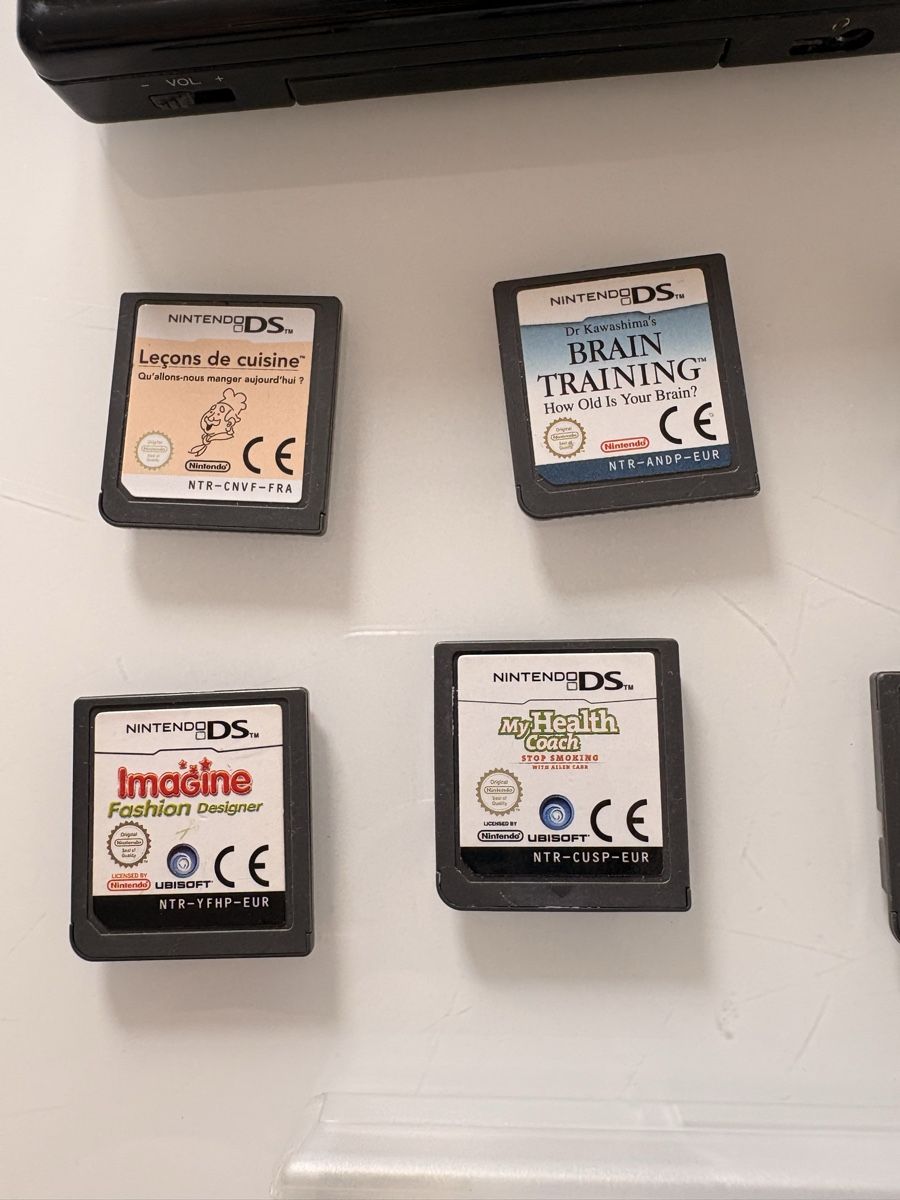 Nintendo Konsolen: Nintendo ds lite + chargeur + 8jeux – Gebraucht aus Dompierre FR von PRiT_Madara 1