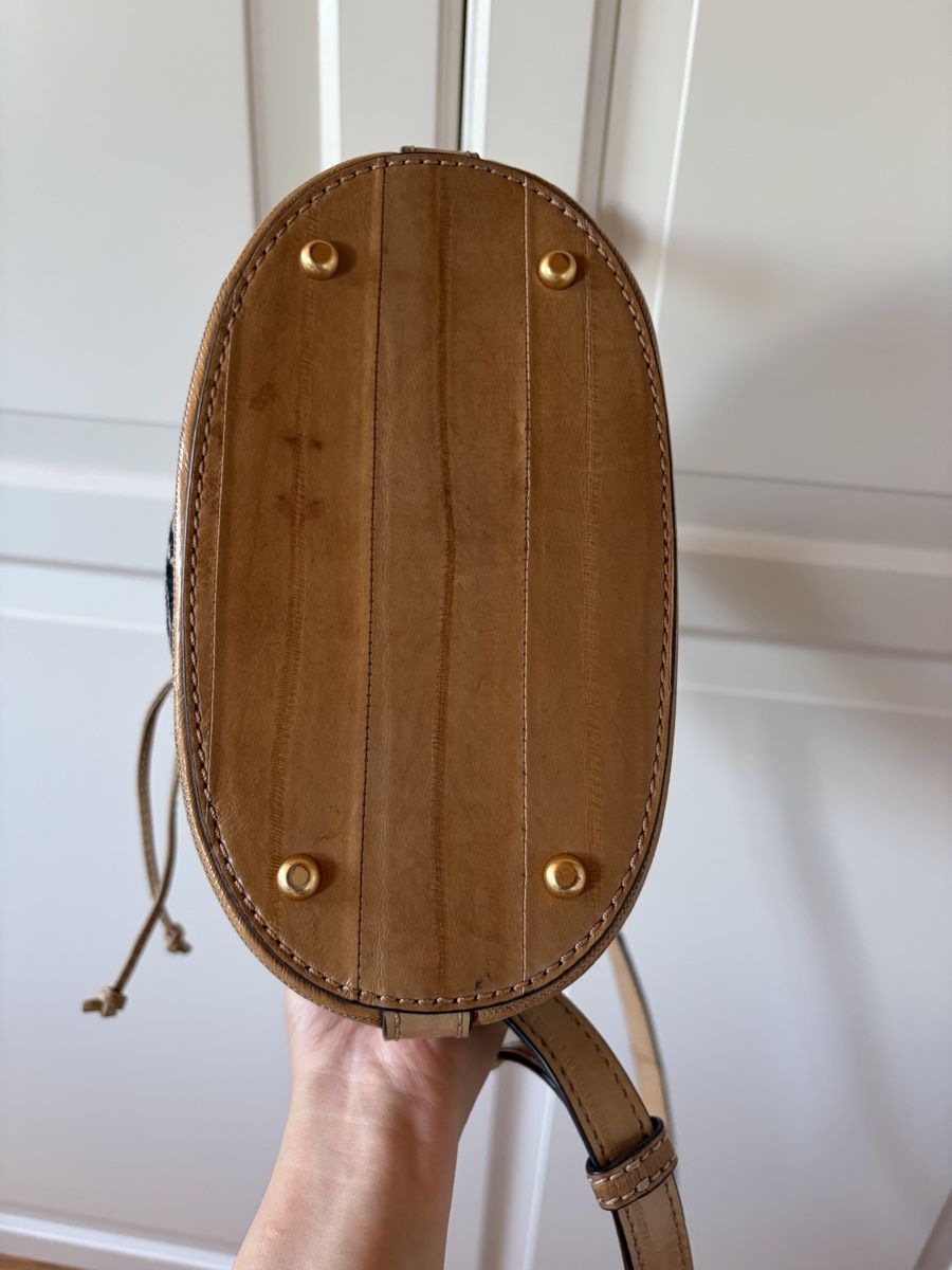 Tory Burch Taschen für Damen: Tory Burch Bucket Sling Bag – Gebraucht aus St.Josefen von lop_lh8d 5