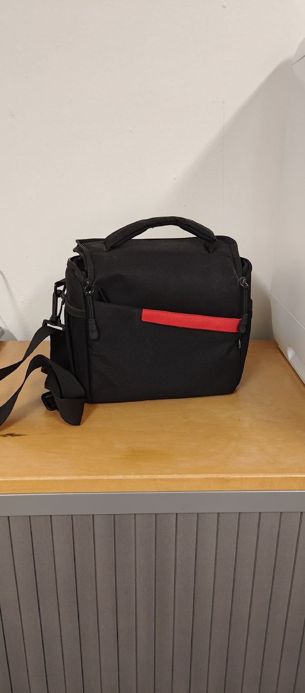 Borse: Kamera Umhänge Tasche – Nuovo (secondo la descrizione) da Schwerzenbach venduto da VityaCrafts