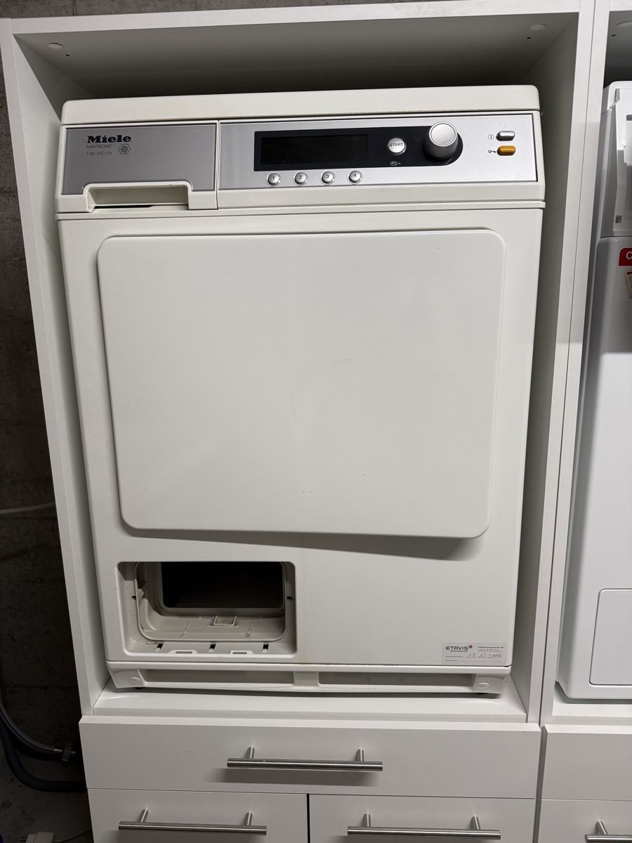 Miele Asciugatrici: Miele Trockner T 9820 CS – Usato da Winkel venduto da Hafula