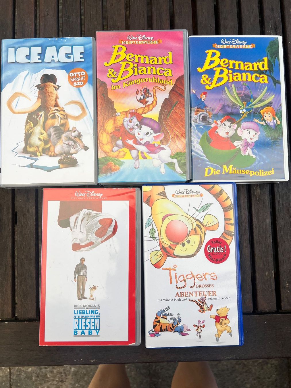 Tutti i VHS: Klassiker Video Kasetten (VHS) – Usato da Nänikon venduto da jeannine20