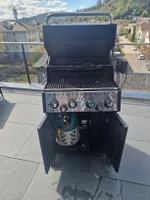 Gasgrill Broil King Crown mit Drehspiess HAGELSCHADEN