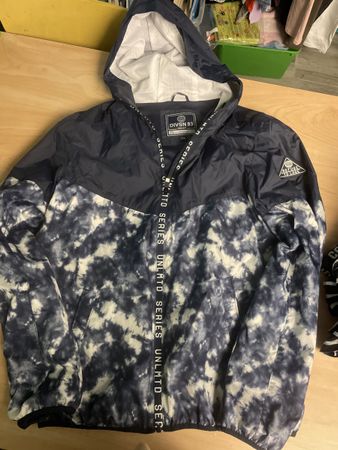 Neue C&A Regenjacke Grösse 170, für den Herbst!