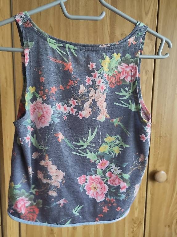 Tops: CropTop – Gebraucht aus Winterthur von Lisa123456789 1