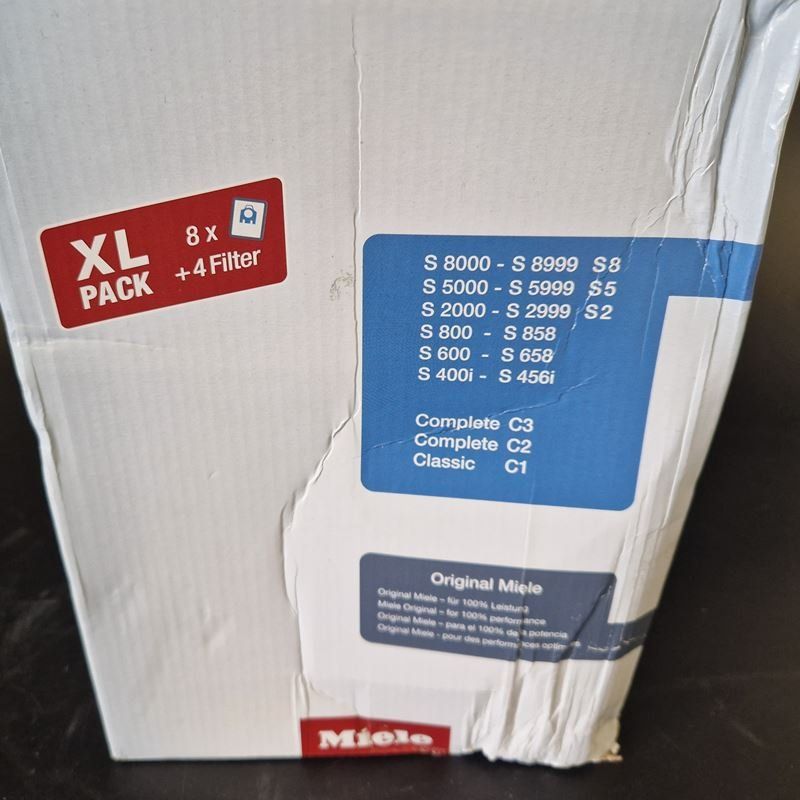 Miele Altro per la casa: MIELE HyClean 8x Staubsaugersäcke + 4 Filter – Usato da Muhen venduto da Restwert_Muhen 3