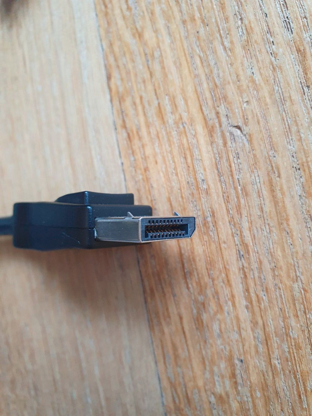 Unità & Adattatore: Displayport to DVI Adapter – Usato da Bern venduto da Llu 2