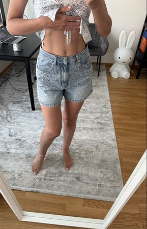 Summer shorts with metal studs like new! (size 36 / S)