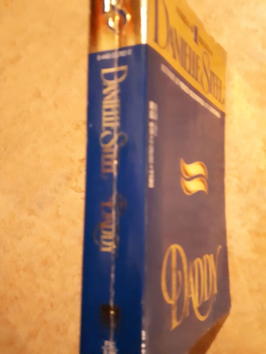 Libri: Danielle Steel  Daddy – Usato da Basel venduto da Alacant 2