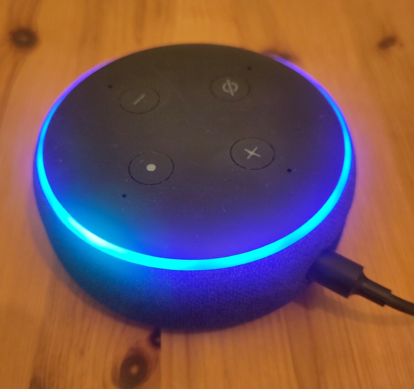 Amazon Haut-parleurs: Amazon Echo Dot 3rd gen – D'occasion à Basel par max_8xkl