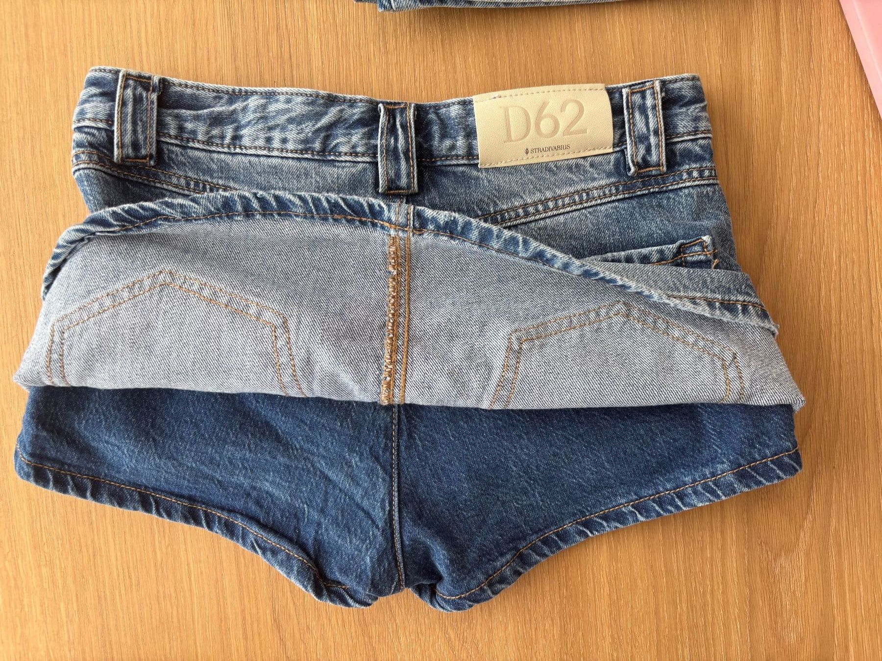 Stradivarius Vestiti & Gonne: blauer Stradivarius Rock 32 – Nuovo (secondo la descrizione) da Kilchberg ZH venduto da Yves076 4