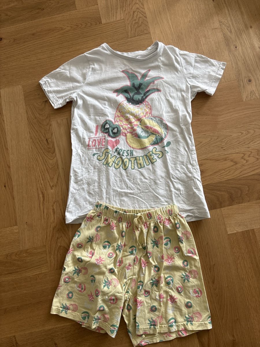 Migros Pyjamas & Ähnliches: Pyjama von KIDS, Grösse 146/152 – Gebraucht aus Wohlen AG von Michi761