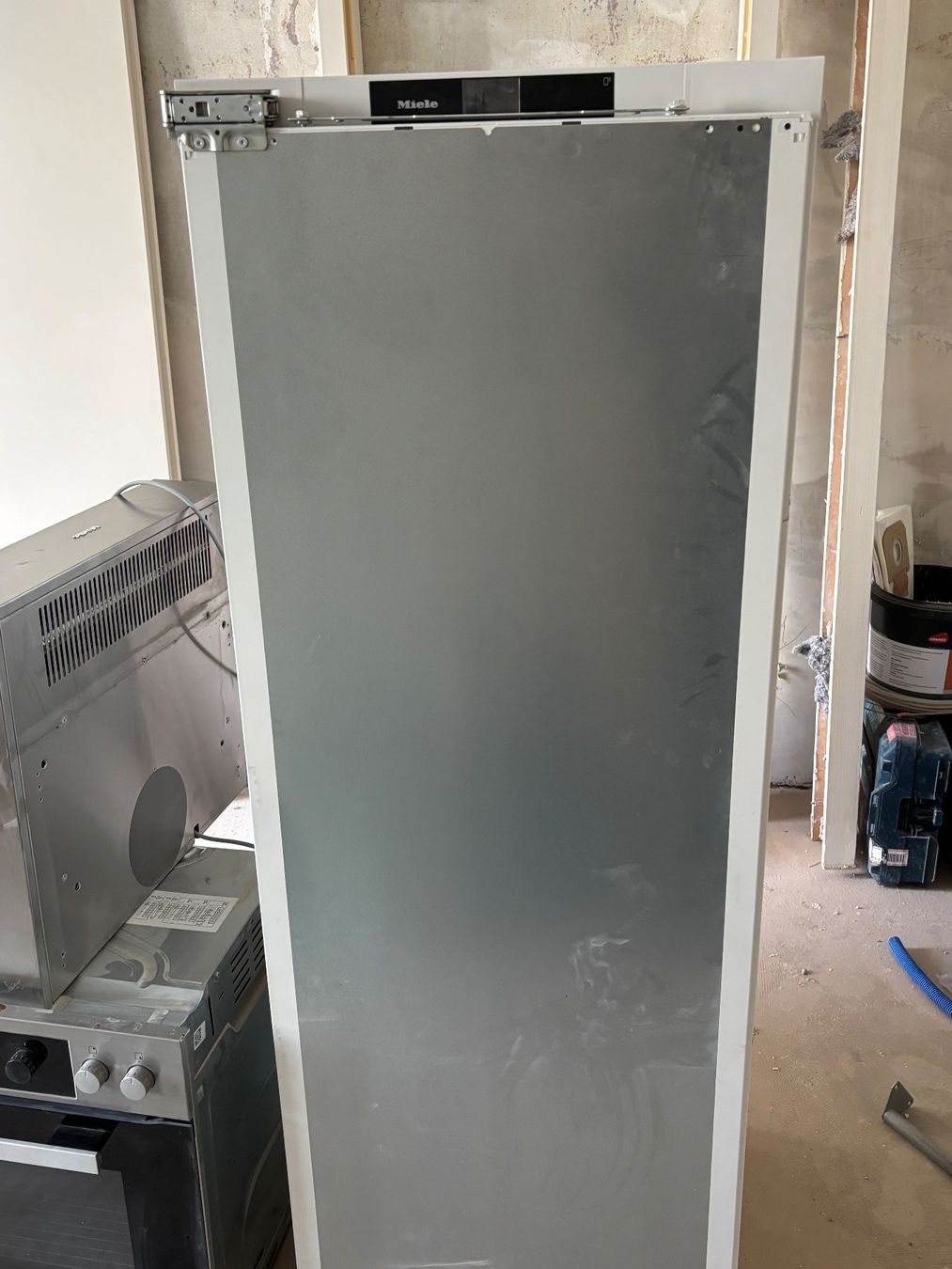 Miele Frigoriferi: Miele Einbau-Kühlschrank – Usato da Basel venduto da regulas 1