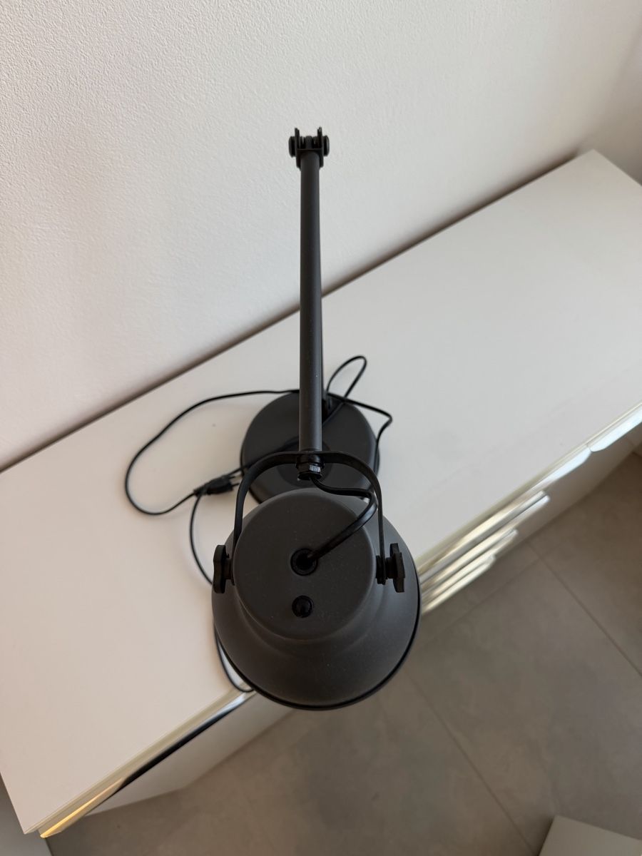 Lampade: Schreibtischlampe schwarz verstellbar – Usato da Neuhaus SG venduto da cynlo 2
