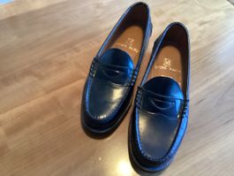 Bruno Magli. Klassischer Herrenschuh ,ganz in Leder.
