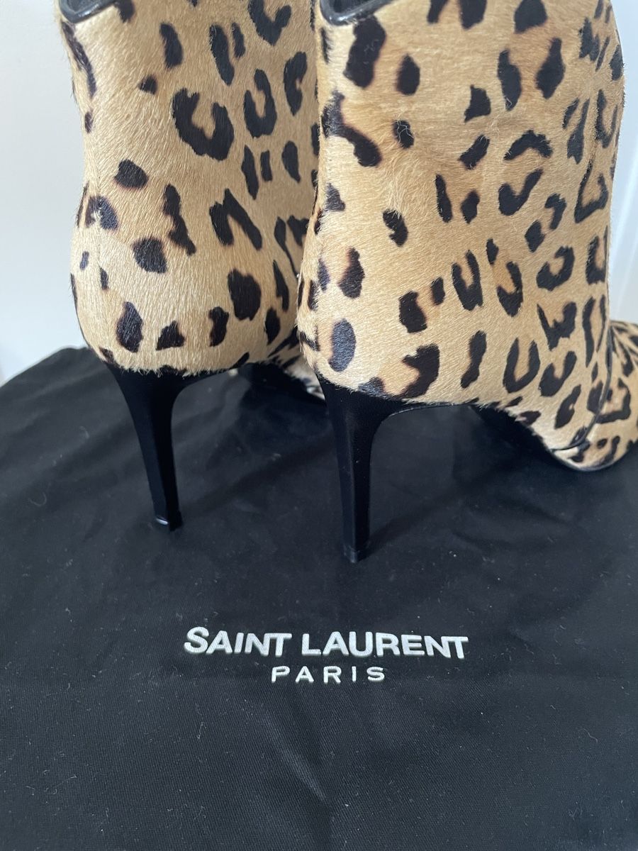Saint Laurent Chaussures femmes: Stivaletti SAINT LAURENT 39.  – Neuf (Voir description) à Bellinzona par nat_j2w5 2