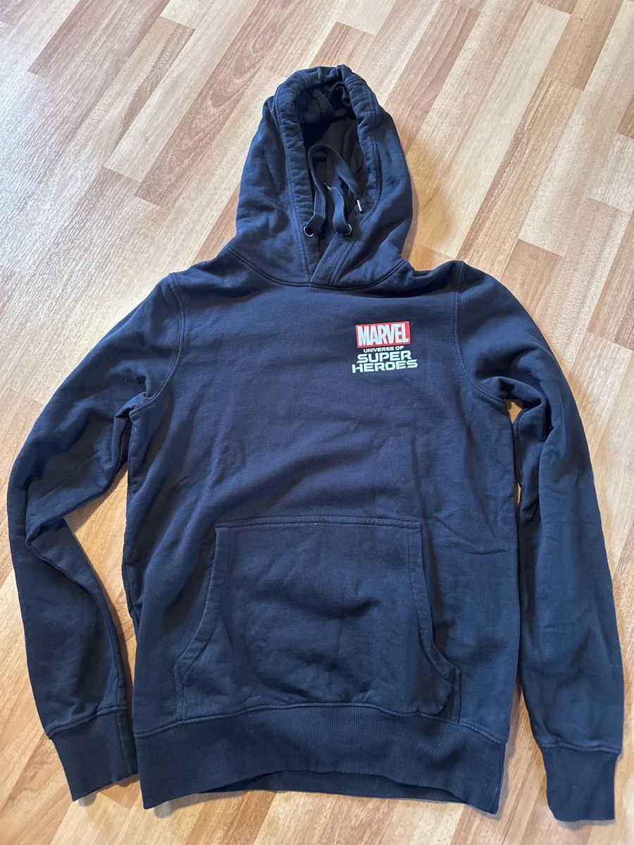 Pullover & Sweatshirts: Marvel Superhelden Hoodie, Gr. S, einf. Bundweite 47 cm – Gebraucht aus St. Gallen von mai_gd7k