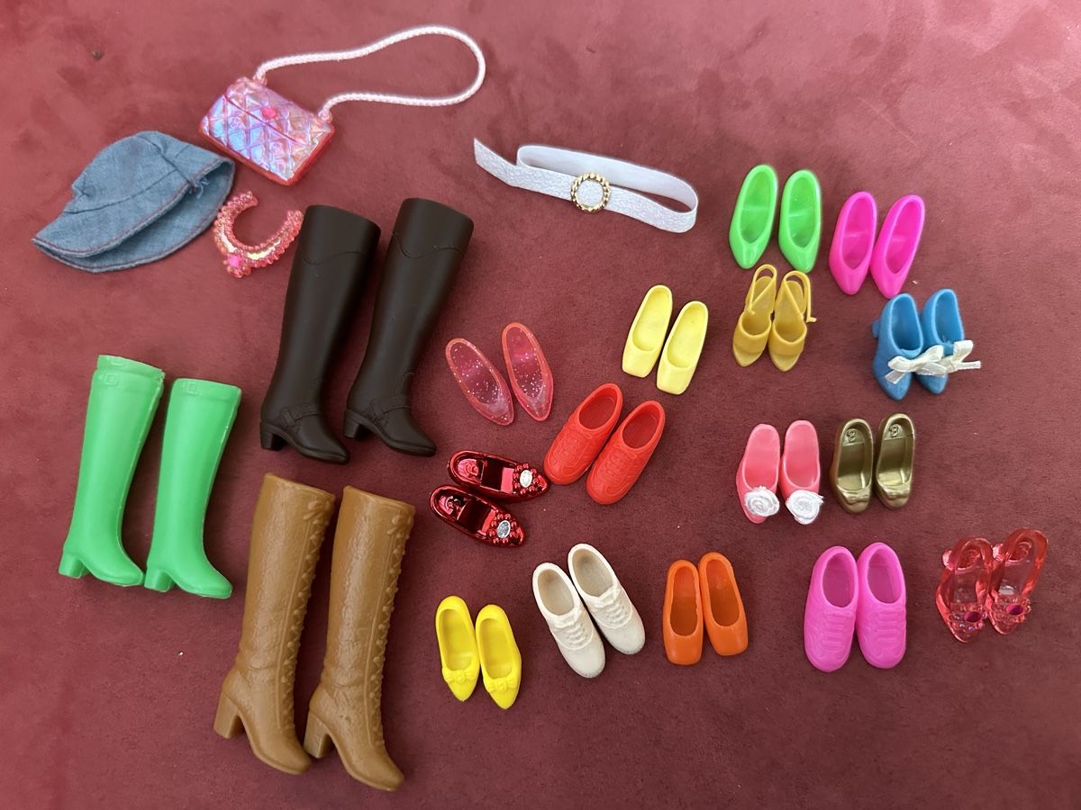 Bambole: Barbie Schuhe/ Stiefel – Usato da Herbriggen venduto da Sehrazade