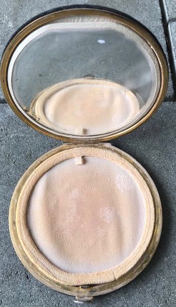 Make-up: Damen Accessoir – Usato da Schlieren venduto da Jeajet 3