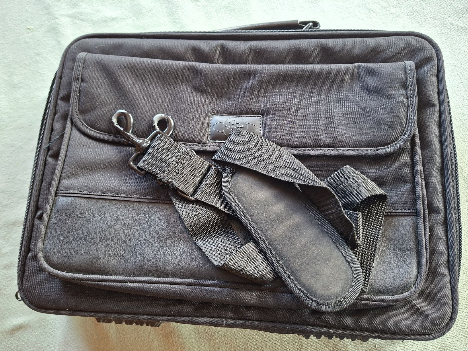Koffer & Taschen: Laptop-/Aktentasche – Gebraucht aus Mühlebach (Goms) von jad_bg6z