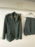 MILITÄR  UNIFORM  HAUPTMANN  CH ARMEE