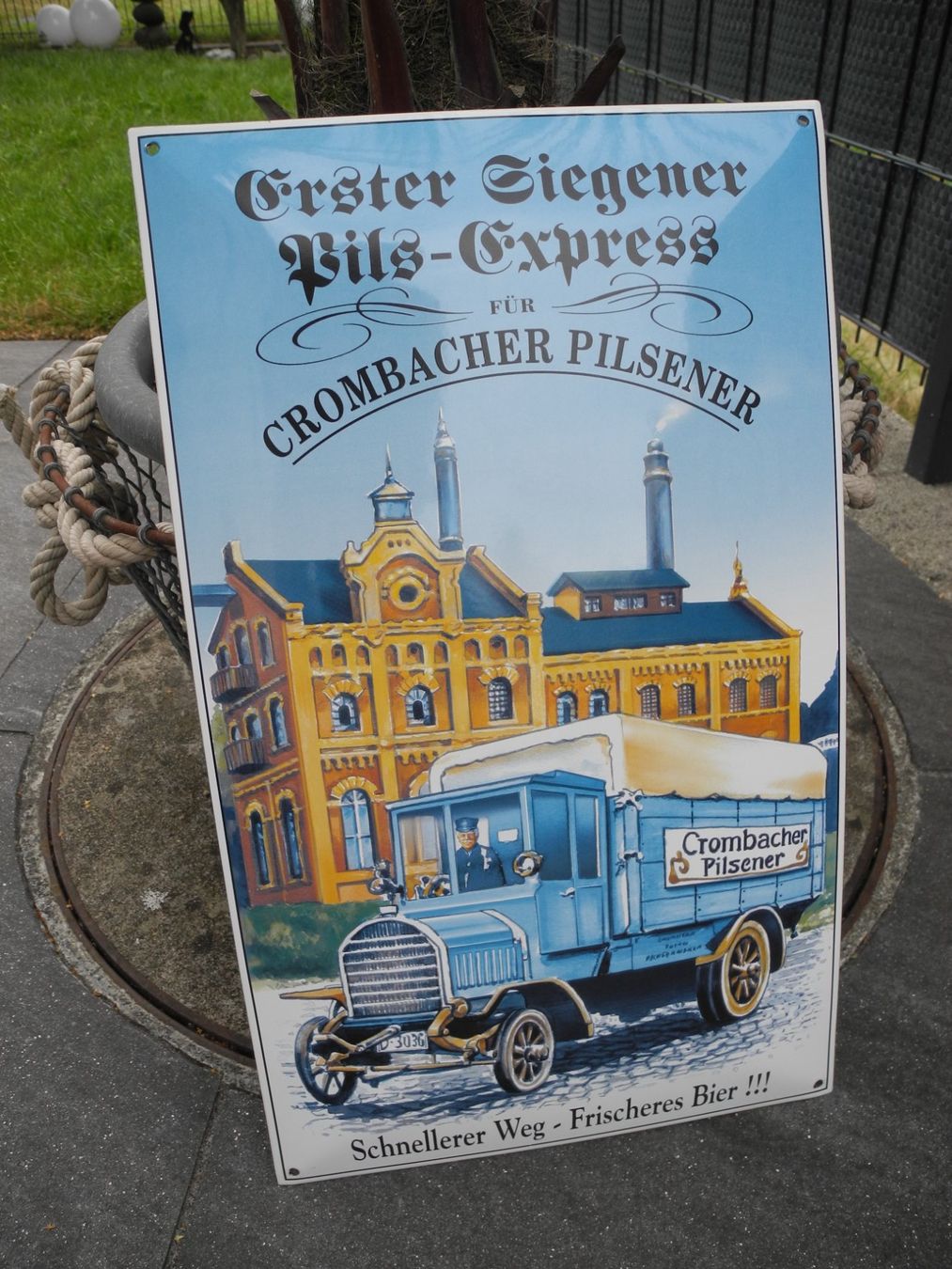 Insegne: CROMBACHER PILS EMAILSCHILD – Usato da Reinach AG venduto da Huckleberrysix 2