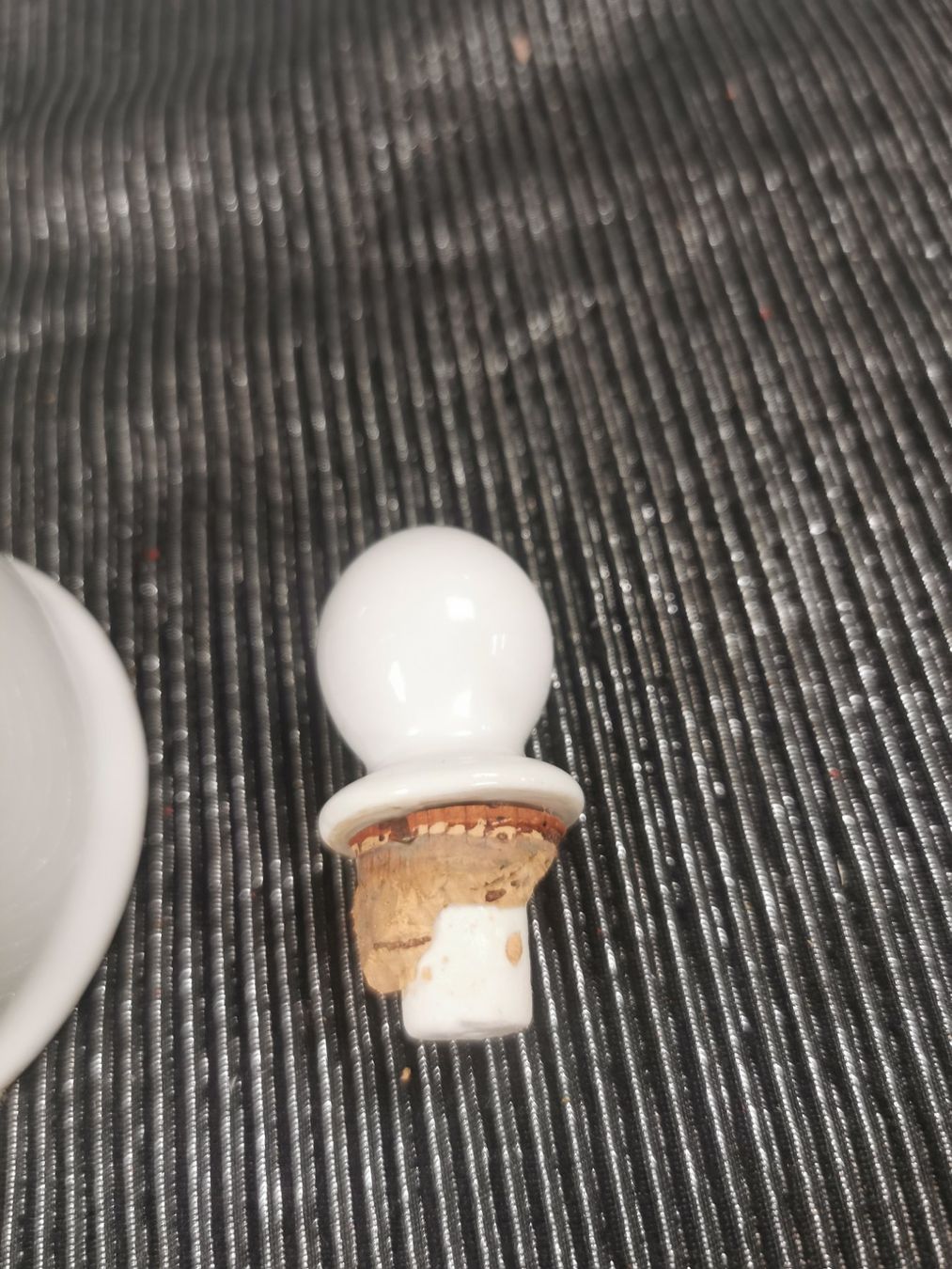 Bottiglie: BOUTEILLE EN CÉRAMIQUE – Usato da Genève venduto da Leboucheoreilles 7