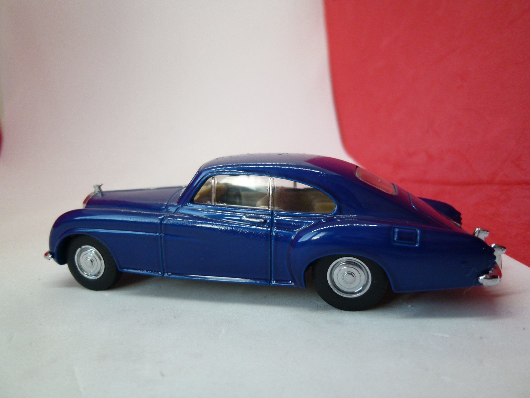 Bentley Modellini d'auto: Bentley  R-Type  Continental - blau - Dinky - Lack ! – Usato da Reiden venduto da Aston2