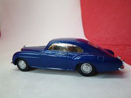 Bentley  R-Type  Continental - blau - Dinky - Lack !