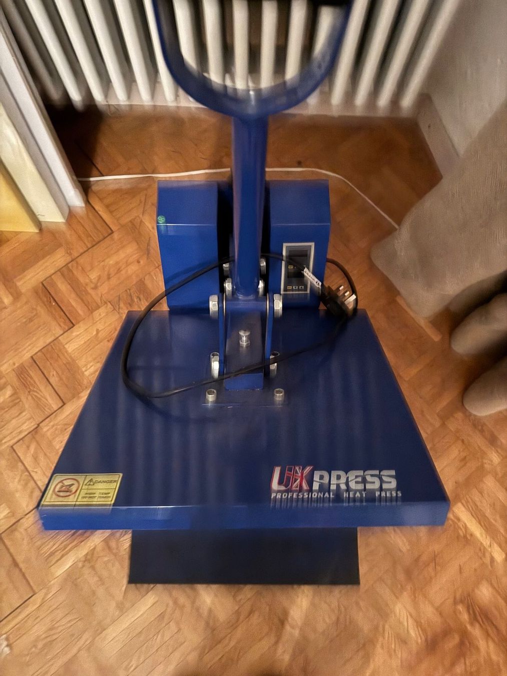 Toutes les machines: Presse à chaud – D'occasion à Perroy par lul_68fh 1