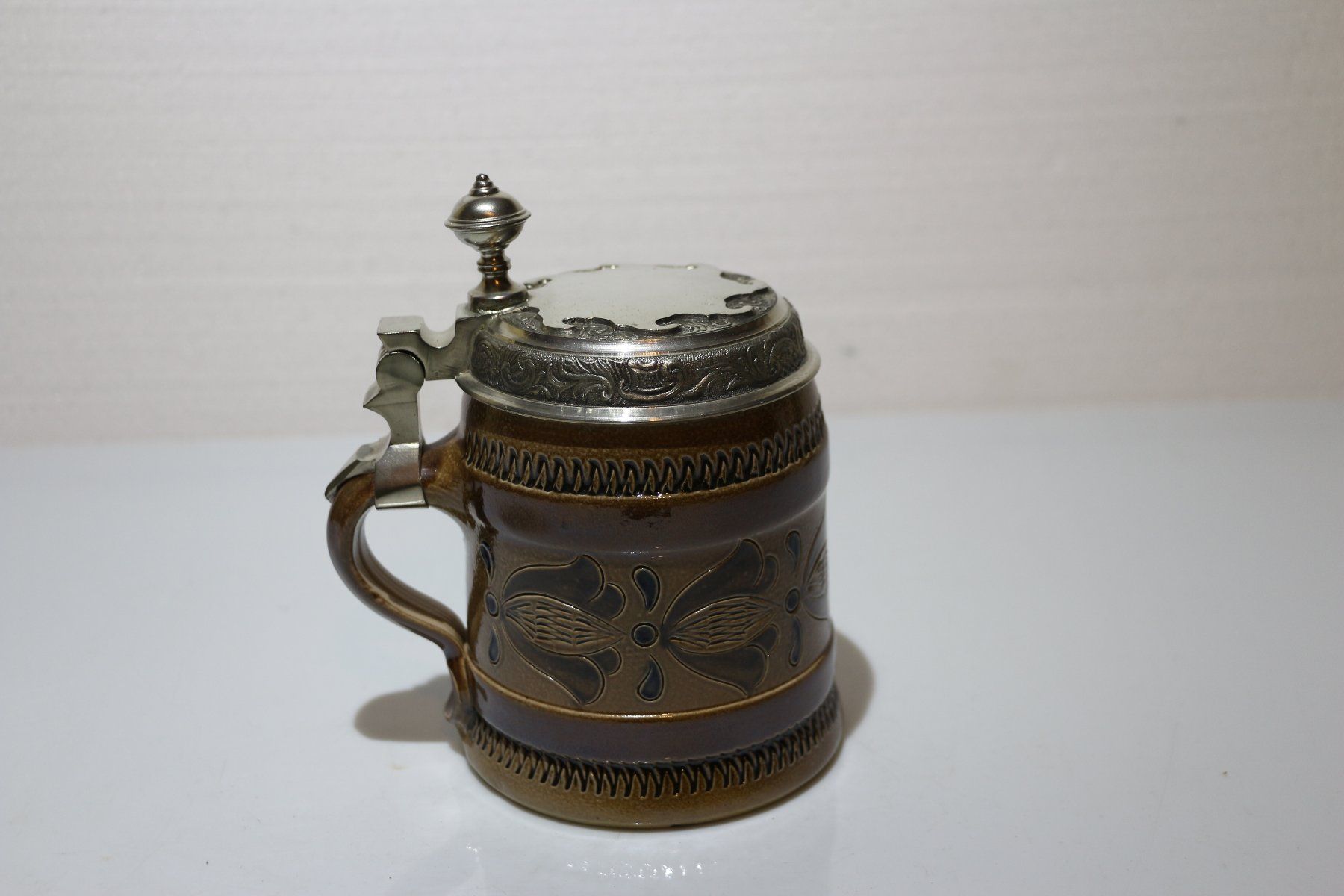 Gläser: Nostalgischer Bierkrug – Gebraucht aus Corminboeuf von antikerverkauf