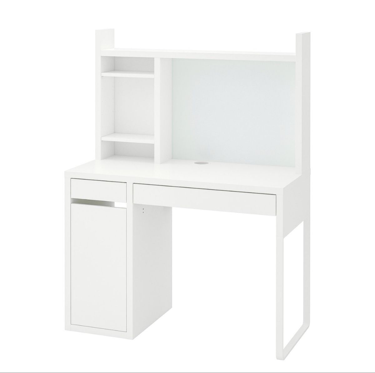 Schreibtische: IKEA MICKE bureau 105x50 – Gebraucht aus Lausanne von leonor.cmpl
