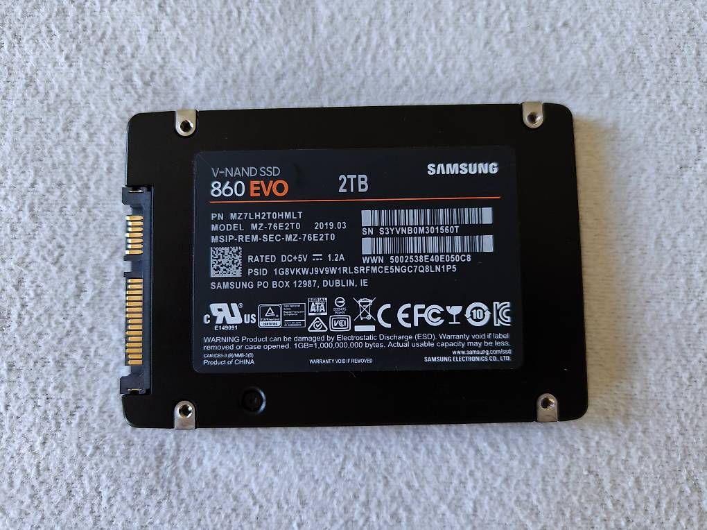 Dischi rigidi: Samsung SSD 860 EVO 2TB 2.5" – Usato da Zürich venduto da Chogussy 1