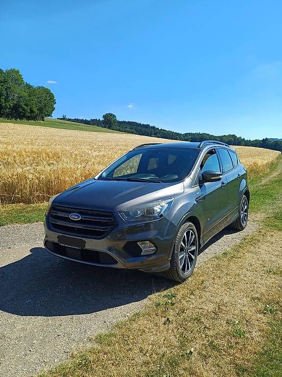Automobili: Ford Kuga 2.0 TDCi 4x4 – Usato da Chavannes-Forts venduto da cha_v8pr