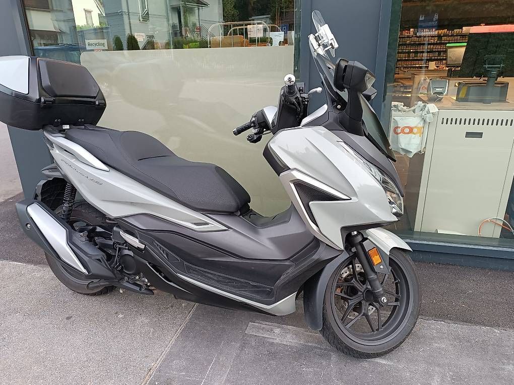 Honda Scooter: Honda Forza 350 – Usato da Dietlikon venduto da Gordonrichard 1
