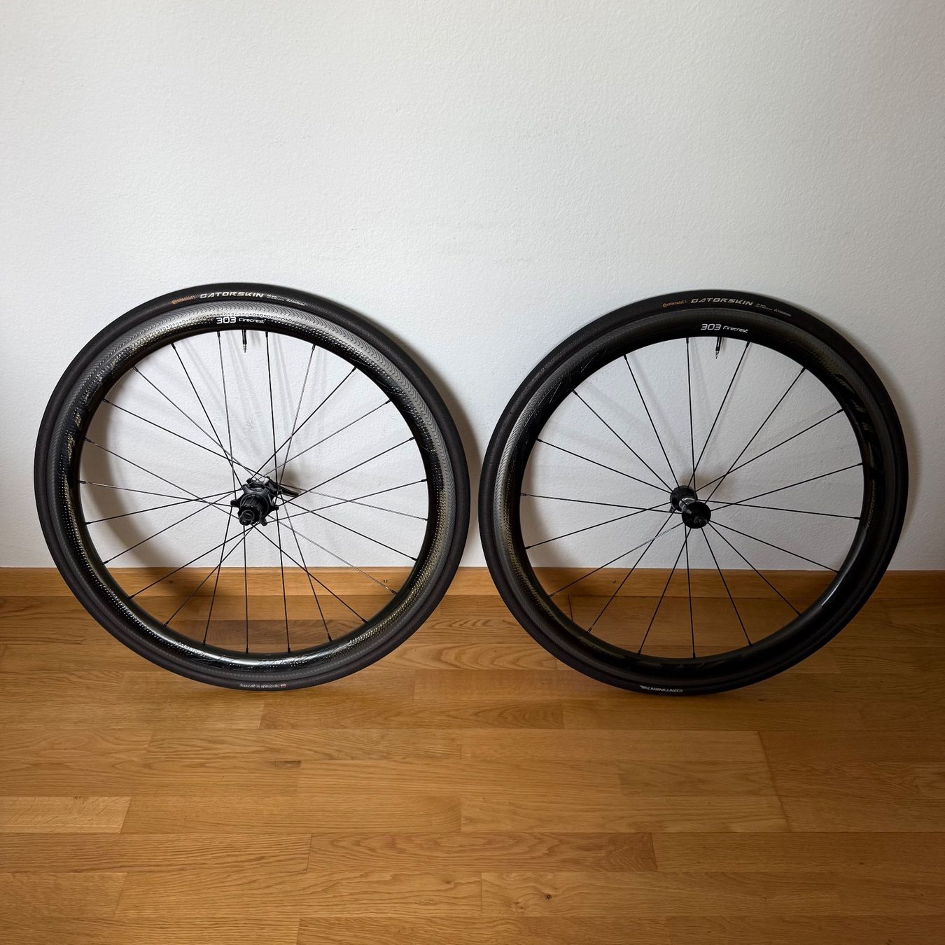 Zipp Pezzi di ricambio: Zipp 303 Firecrest Laufradsatz – Usato da Effretikon venduto da tim0thy