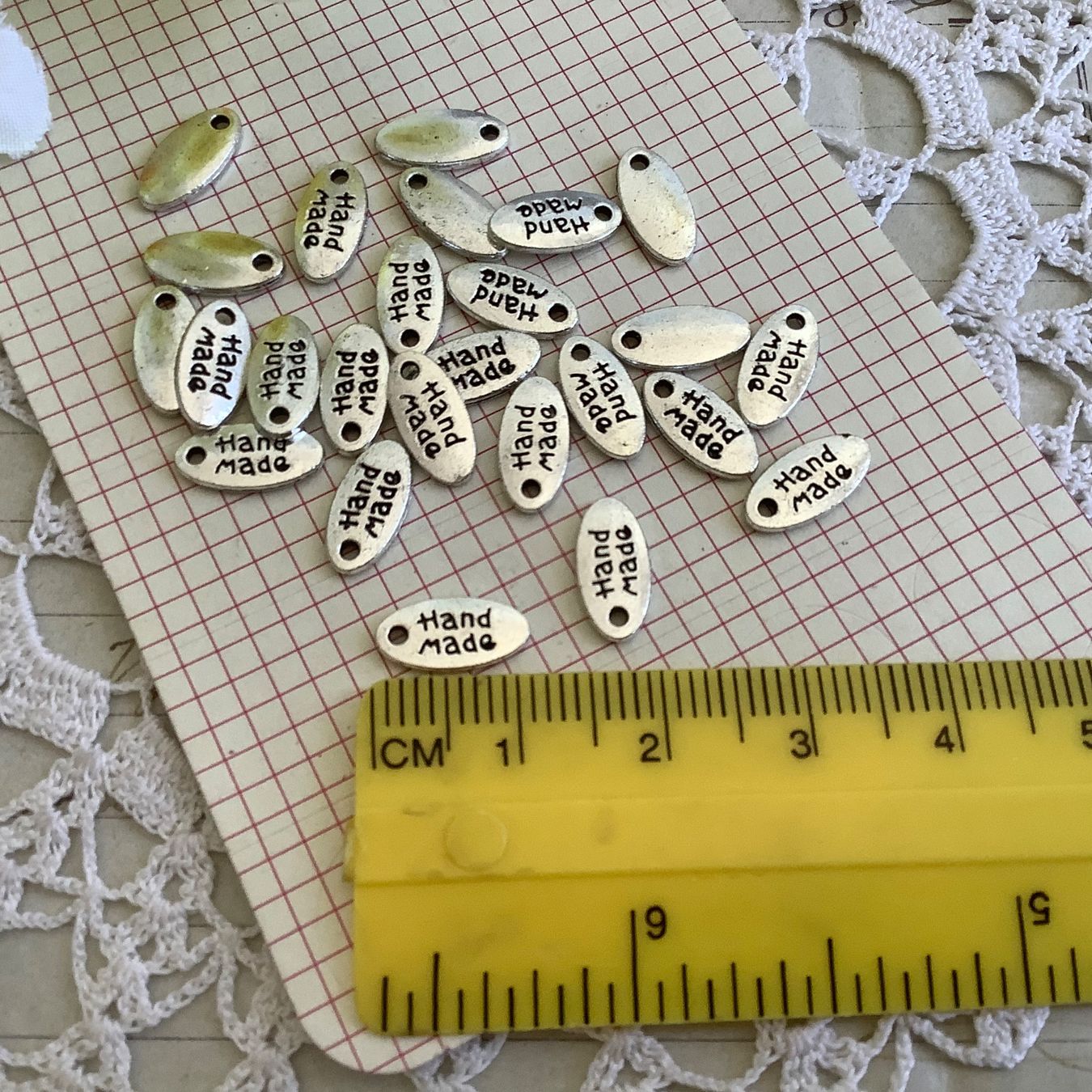 Ciondoli: 25x Anhanger Handmade Silver Look – Nuovo (secondo la descrizione) da Meyrin venduto da laservette99 1