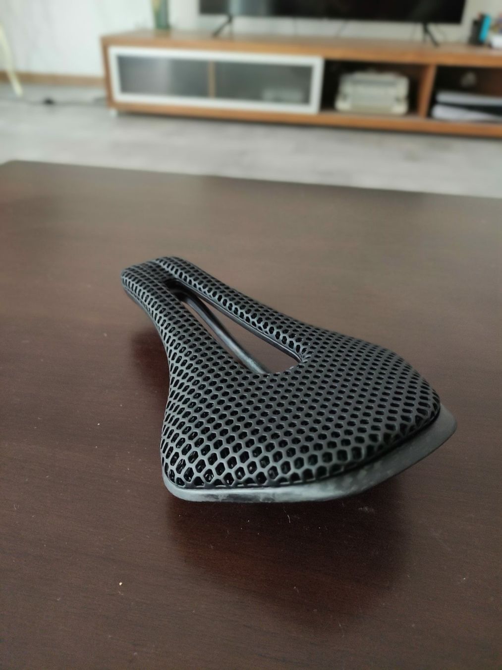 Pezzi di ricambio: Selle en fibre de carbone – Nuovo (secondo la descrizione) da YVERDON-LES-BAINS venduto da Tony-no 1